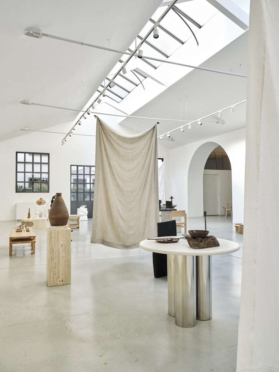 Vicca — terracotta and steel