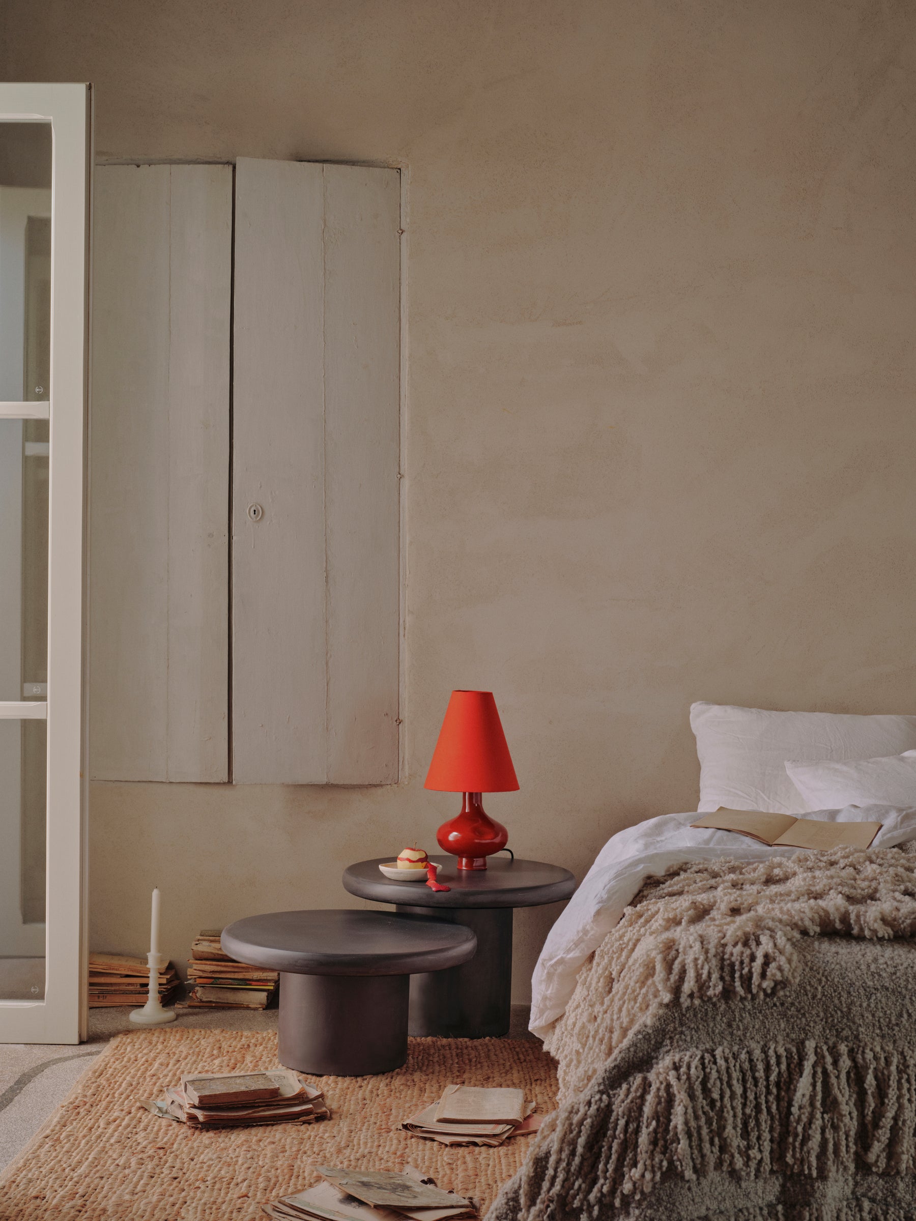 Bedroom — linen and knit