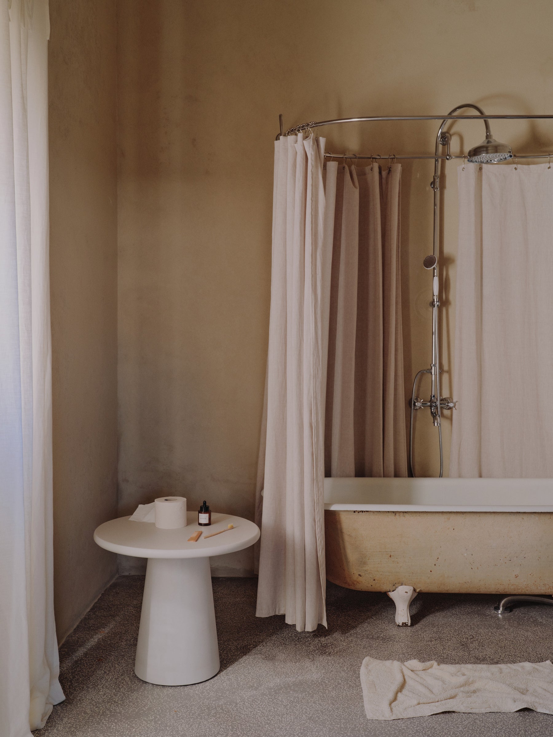 Bathroom — ocher and brass